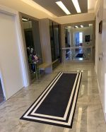 Beyaz Çizgili Düz Siyah Halı 1004-1P - Yıkanabilir Halılar